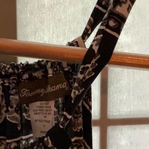 Tommy Bahama Dresses - Tommy Bahama graphic floral maxi dress. Sz SP Tommy Bahama Dresses - Tommy Bahama graphic floral maxi dress. Sz SP